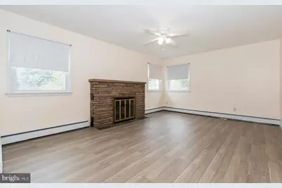 525 W Evesham Road, Runnemede, NJ 08078 - Photo 8