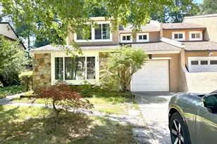 18 Goshawk Ct, Voorhees, NJ 08043 - Photo 2