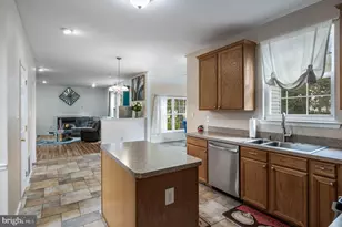 6 Twisting Ln, Sicklerville, NJ 08081 - Photo 10