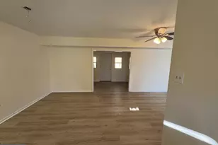 125 Hampshire Rd, Sicklerville, NJ 08081 - Photo 2