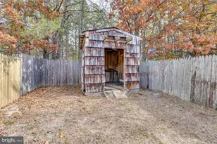 555 W Loch Lomond Dr, Sicklerville, NJ 08081 - Photo 20