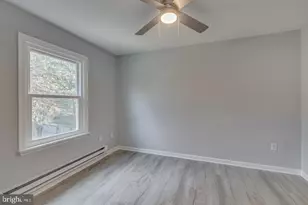 555 W Loch Lomond Dr, Sicklerville, NJ 08081 - Photo 14