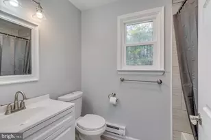 555 W Loch Lomond Dr, Sicklerville, NJ 08081 - Photo 12