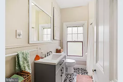 49 B Chestnut Street, Haddonfield, NJ 08033 - Photo 2