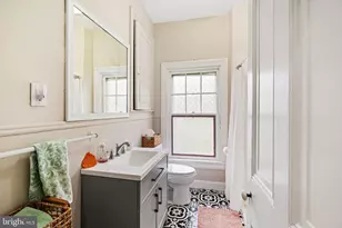 49 B Chestnut St, Haddonfield, NJ 08033 - Photo 2