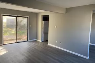 14 Berkshire Rd, Sicklerville, NJ 08081 - Photo 2