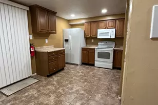 70 Vanderbilt Ct, Sicklerville, NJ 08081 - Photo 2