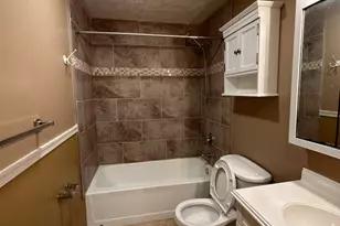 70 Vanderbilt Ct, Sicklerville, NJ 08081 - Photo 8