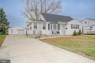 28 Deborah Pl, Gloucester Township, NJ 08012 - Photo 4