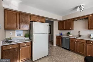 40 Blue Jay Dr, Clementon, NJ 08021 - Photo 6