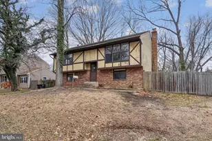 13 Hidden Dr, Lindenwold, NJ 08021 - Photo 2