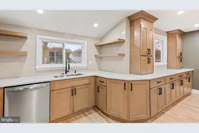 205 E Tampa Avenue, Cherry Hill, NJ 08034 - Photo 14