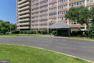 405 Barclay Towers, Cherry Hill, NJ 08034 - Photo 4