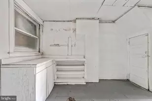 2365 S 8th St, Camden, NJ 08104 - Photo 10