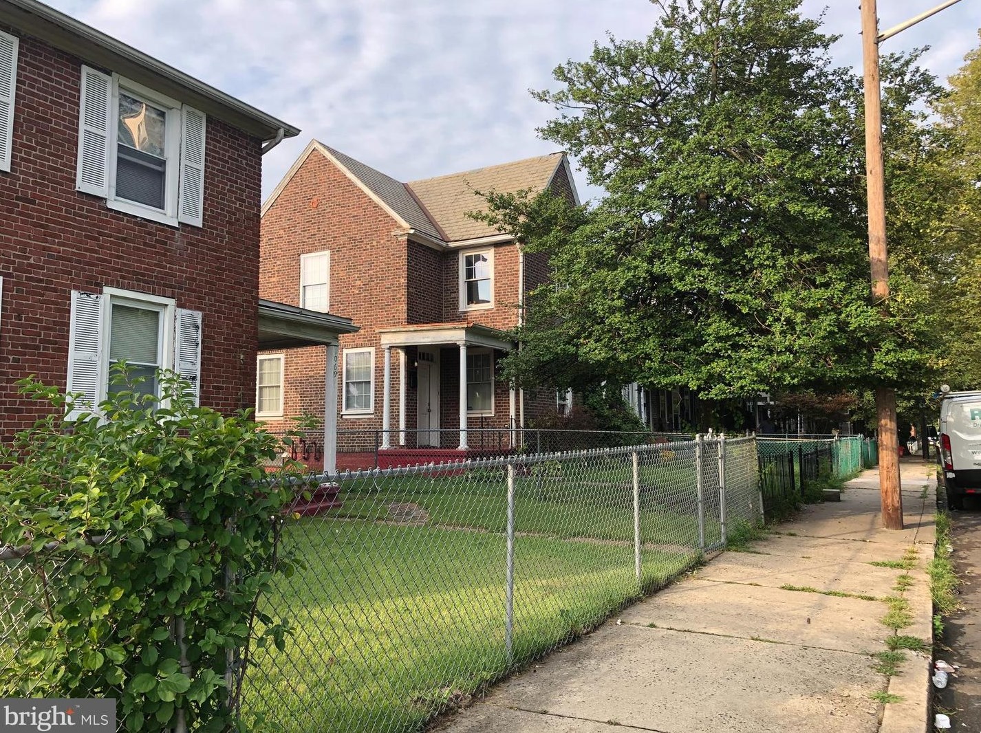 1077 Common Rd, Camden NJ  08104-2808 exterior