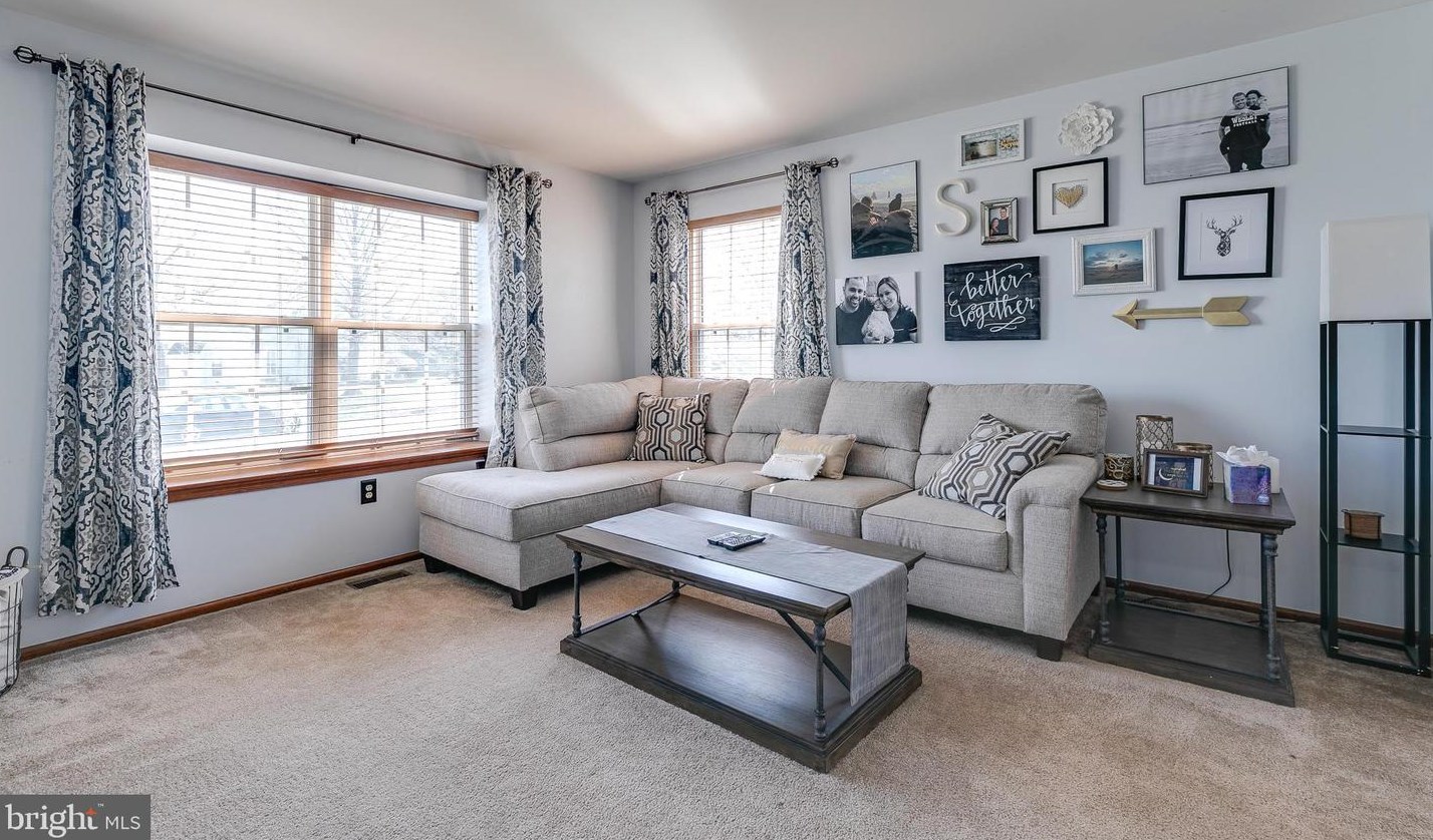 42 Randolph Ln, Erial, NJ 08081-4458