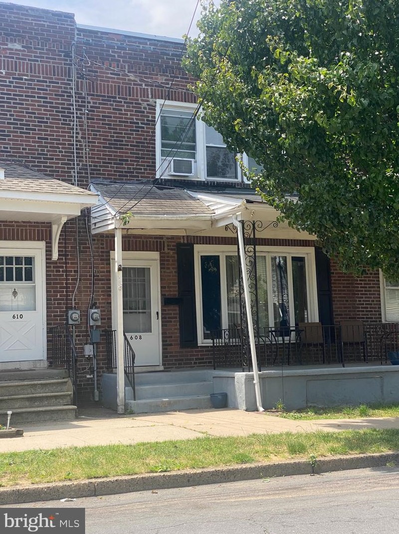 608 Division St, Gloucester, NJ 08030