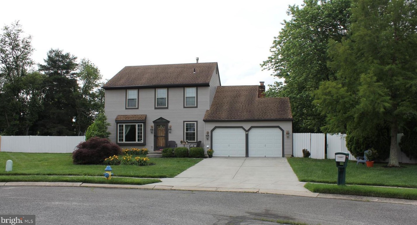 20 Devonshire Ct, Erial, NJ 08081-3050