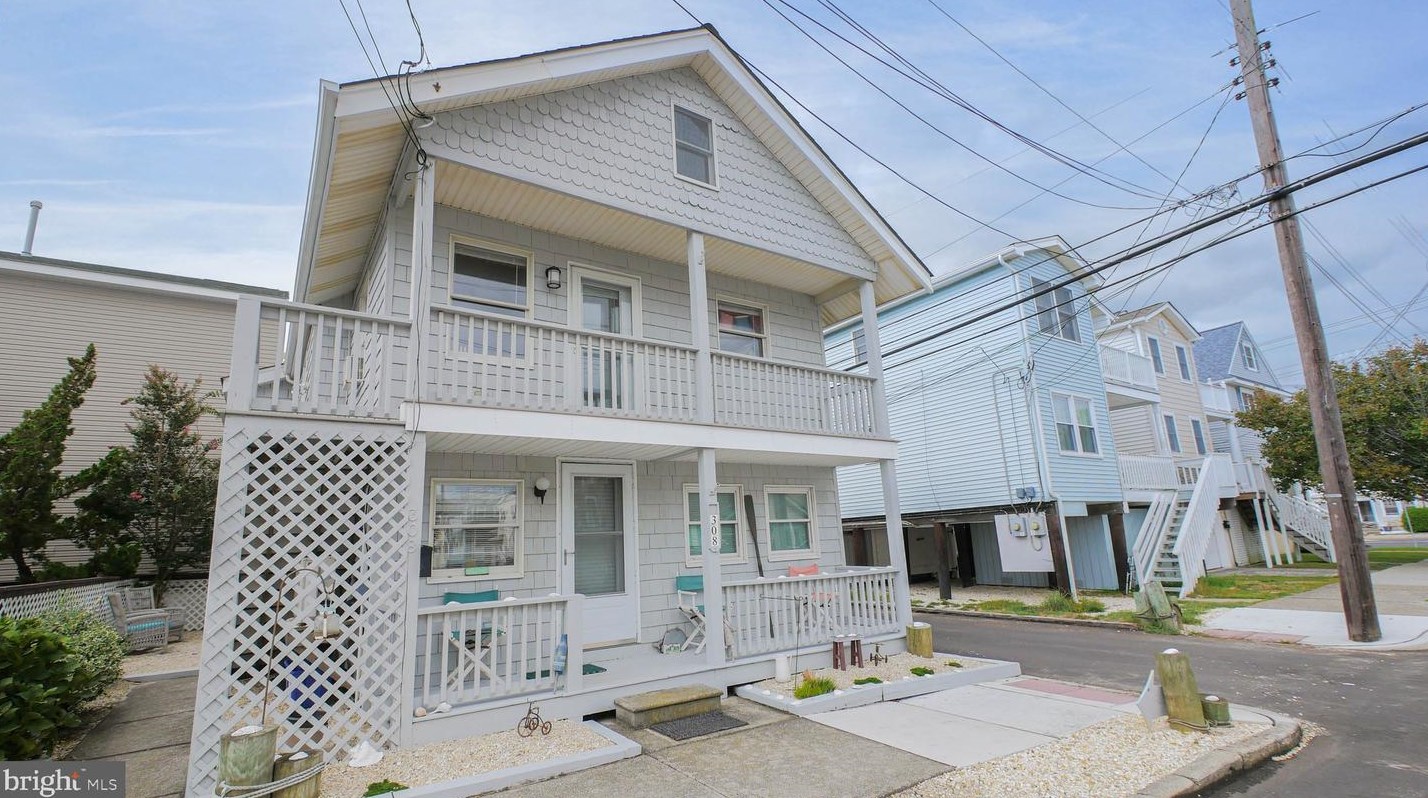 308 33rd St, Ocean City, NJ 08226-2020