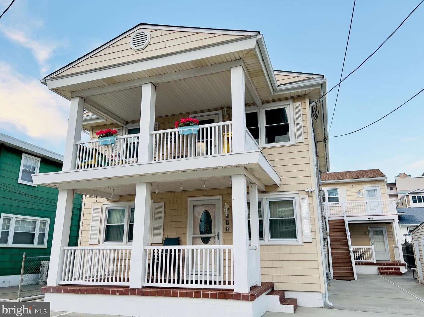 419 Miami Ave, Wildwood Crest, NJ 08260-3617