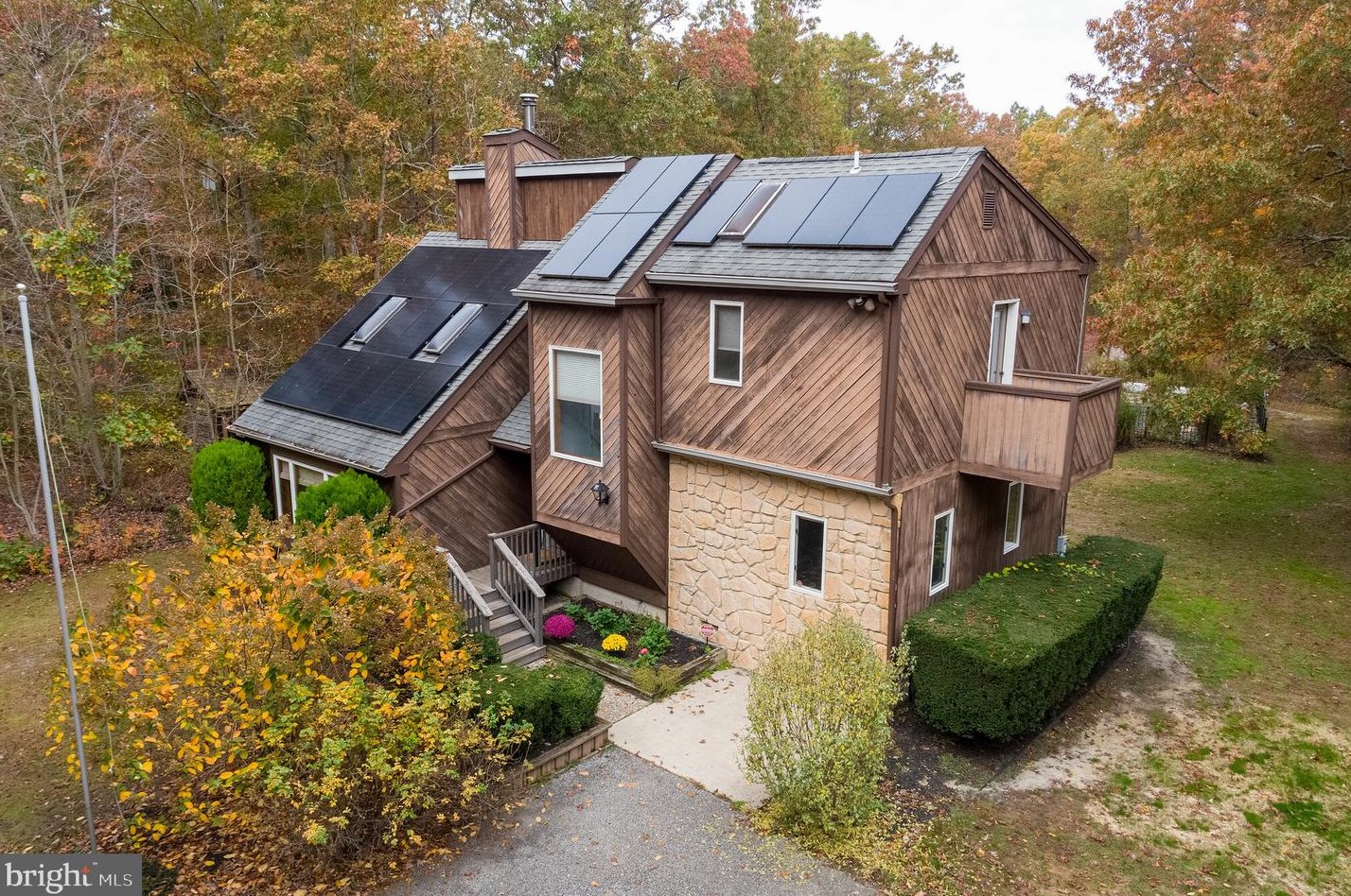 426 Petersburg Rd, Belleplain, NJ 08270