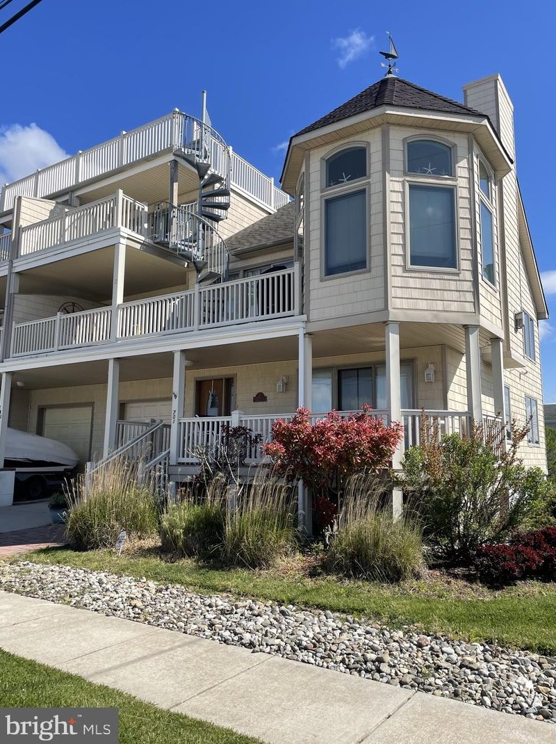 701 Montgomery Ave, Wildwood Crest, NJ 08260-1726