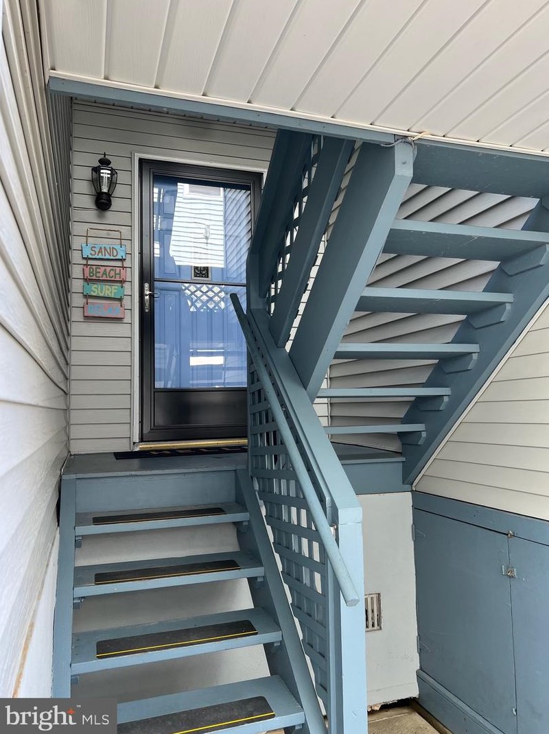 56 W 55th St #1, Ocean City, NJ 08226
