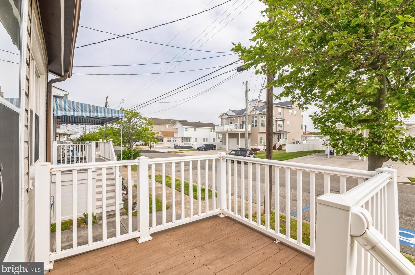 204 W 20th Ave, Wildwood Crest, NJ 08260