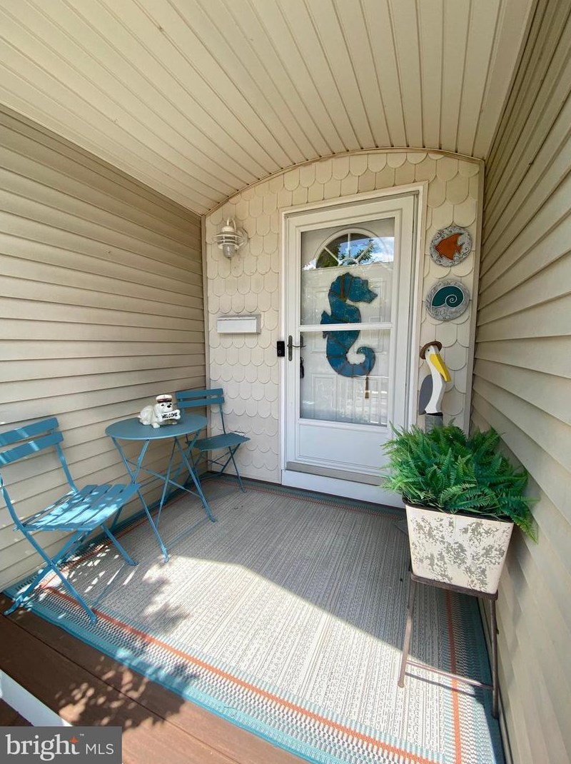 3810 Hudson Ave, Wildwood Crest, NJ 08260-2011