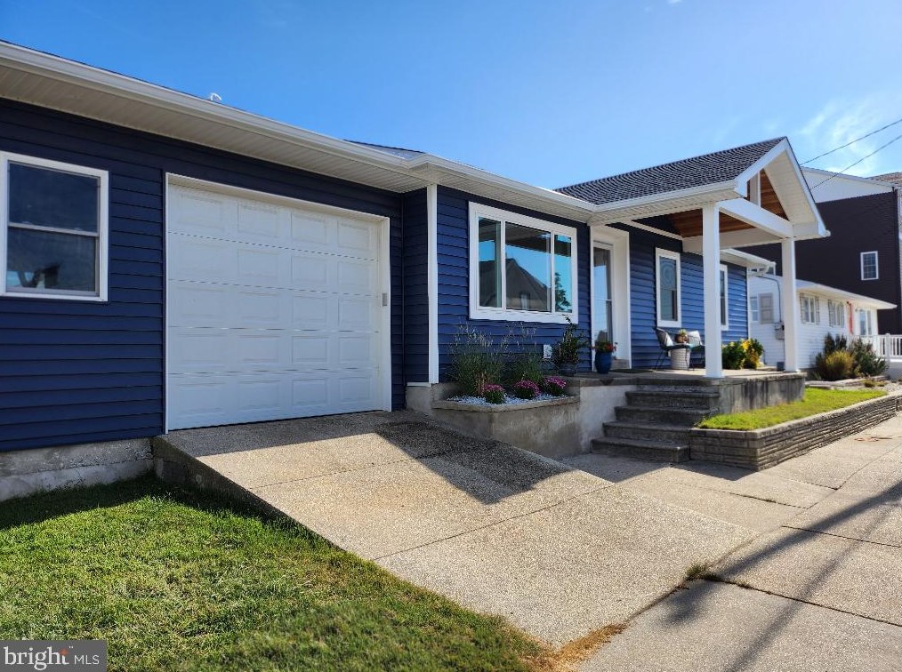 507 Poplar Ave, Wildwood Crest, NJ 08260-2235