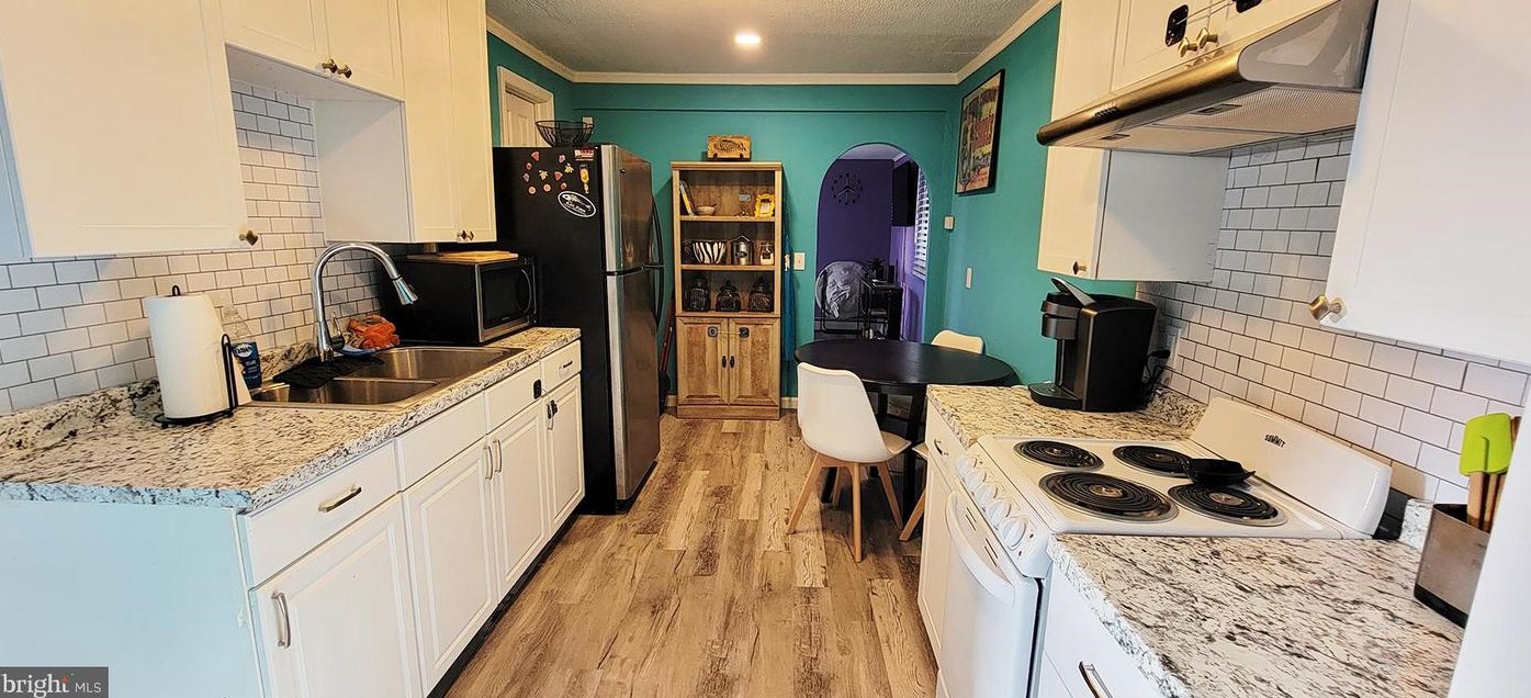 300 Bay Ave, Ocean City, NJ 08226-4026