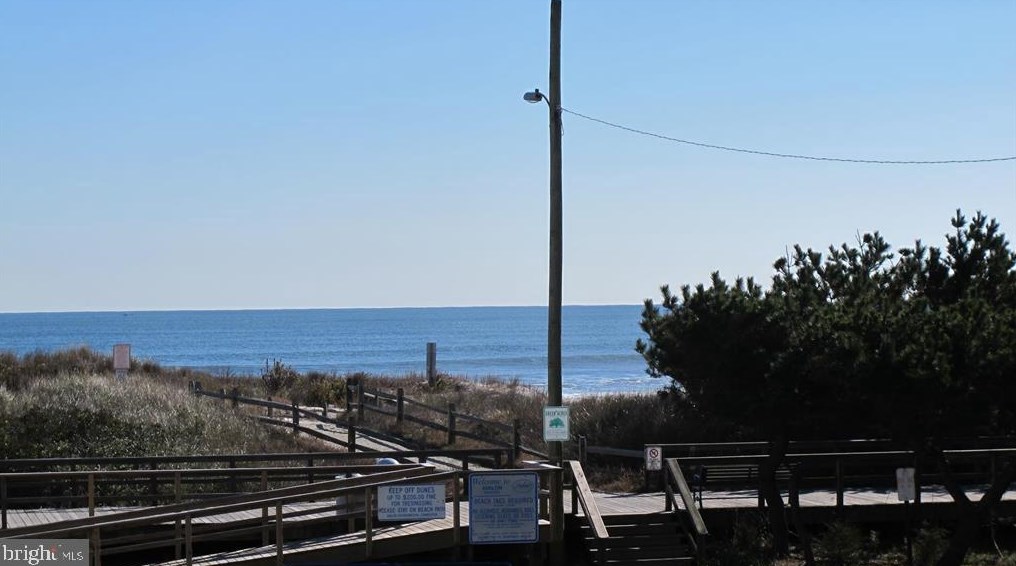 55 26th St E, Avalon, NJ 08202