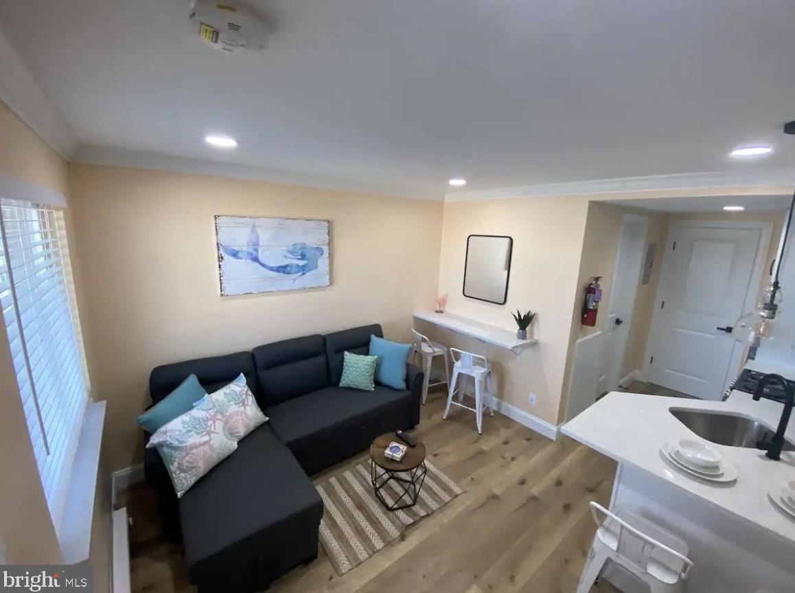 225 E Wildwood Ave #305, Wildwood Crest, NJ 08260