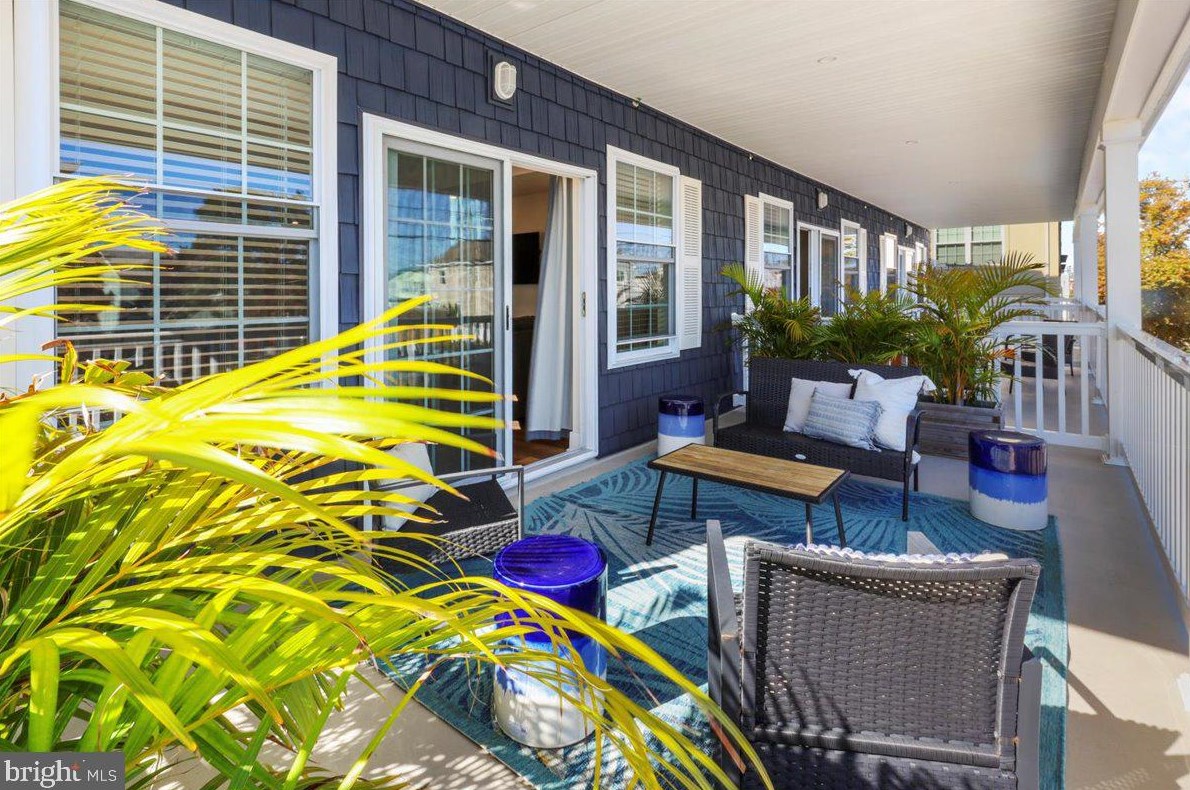 138 Spicer Ave, Wildwood Crest, NJ 08260-4725