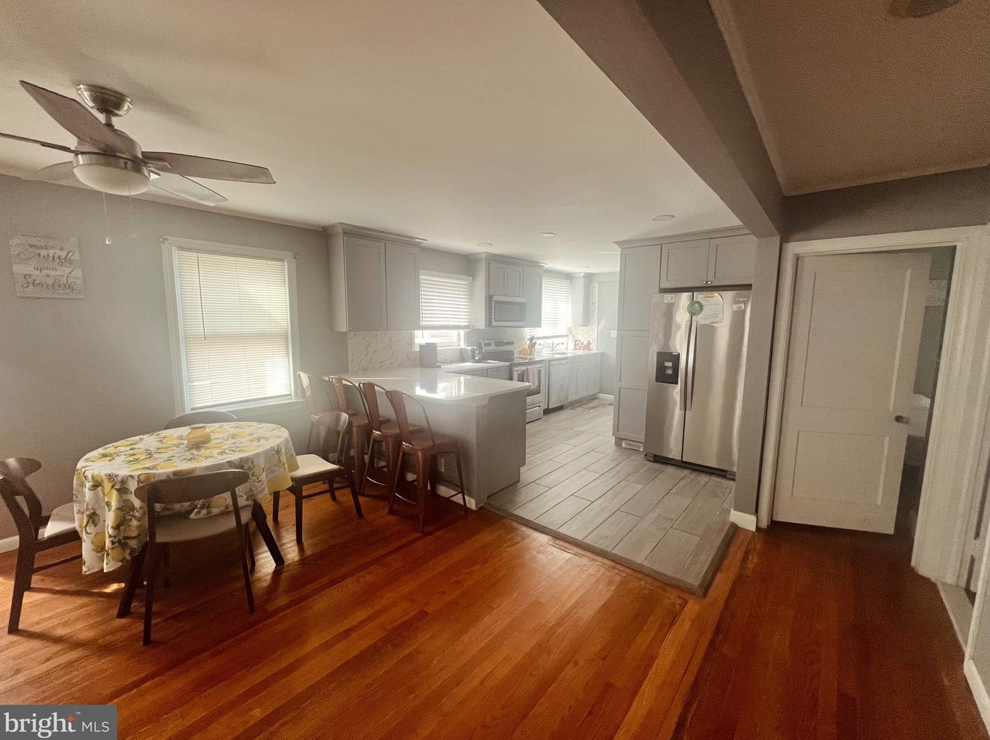 5912 Pacific Ave, Wildwood Crest, NJ 08260