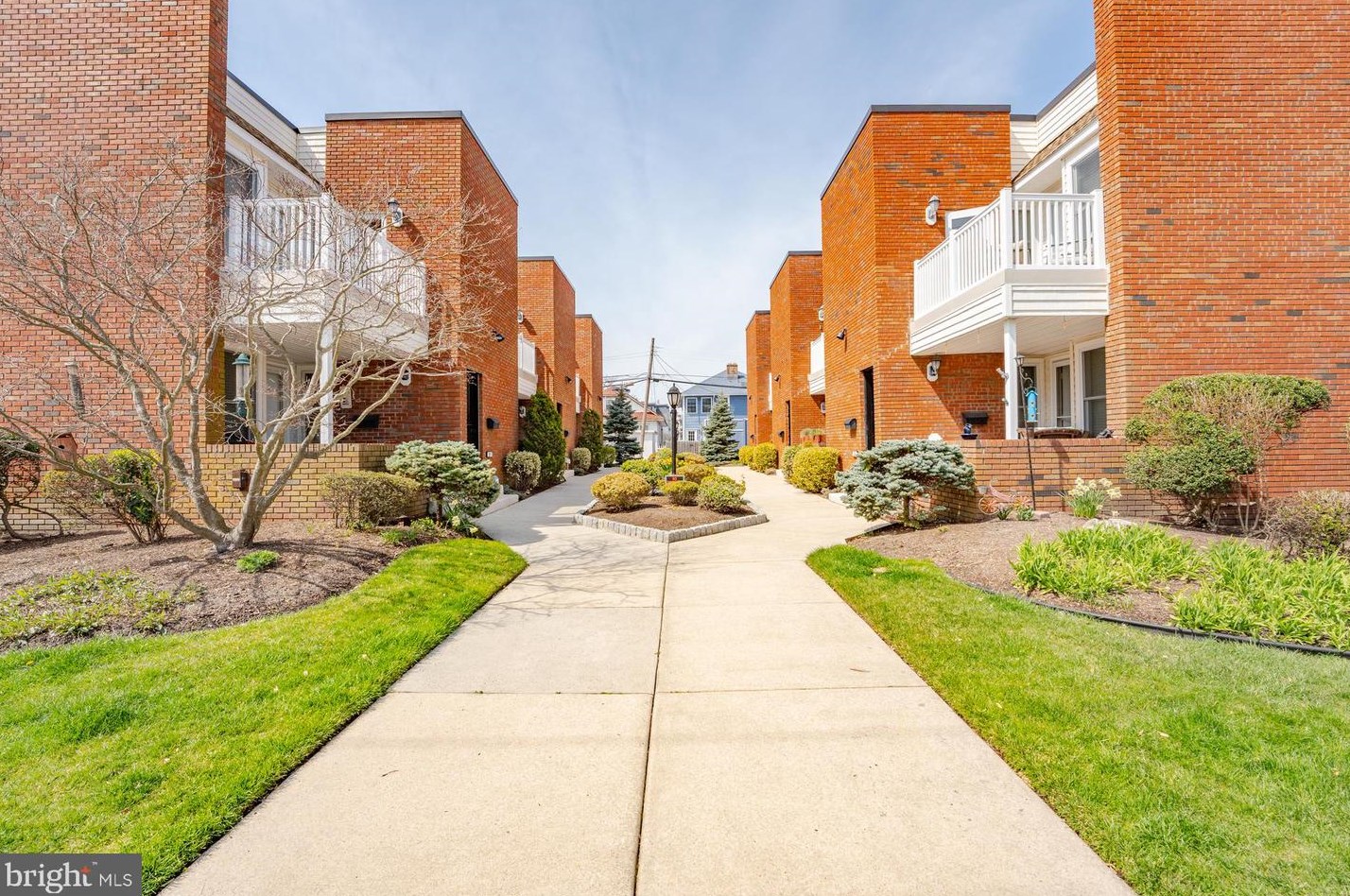 414 Wesley Ave #101, Ocean City, NJ 08226