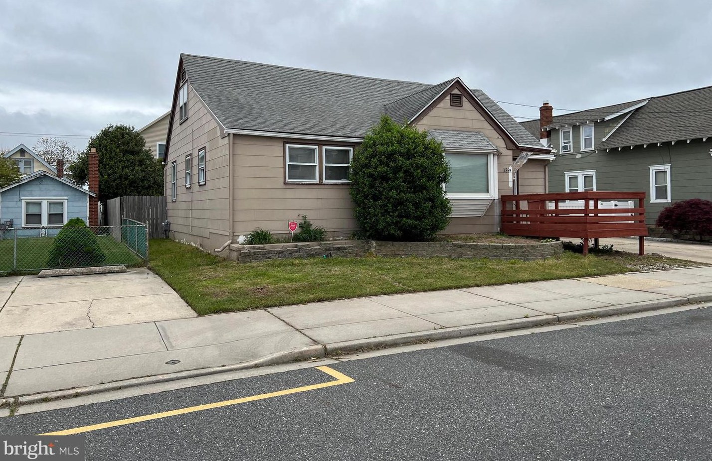 135 Crocus Rd, Wildwood Crest, NJ 08260-1323