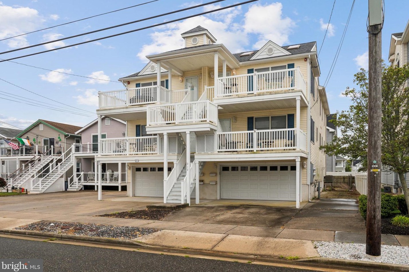 212 17th Ave, Wildwood Crest, NJ 08260-5533