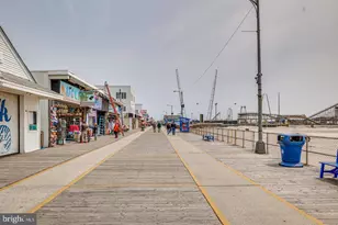 222 E Burk Ave, Wildwood, NJ 08260 - Photo 24