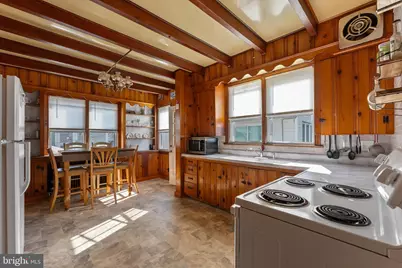 221 W 25th Avenue, Wildwood, NJ 08260 - Photo 14