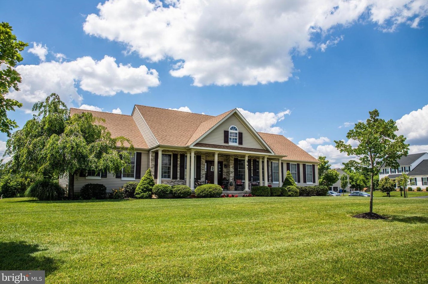 561 Thackery Ct, Mickleton, NJ 08056-1349