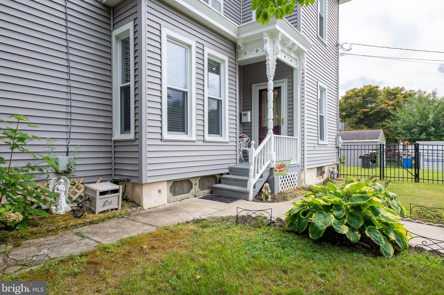 228 Broad St, Clayton, NJ 08312-1408