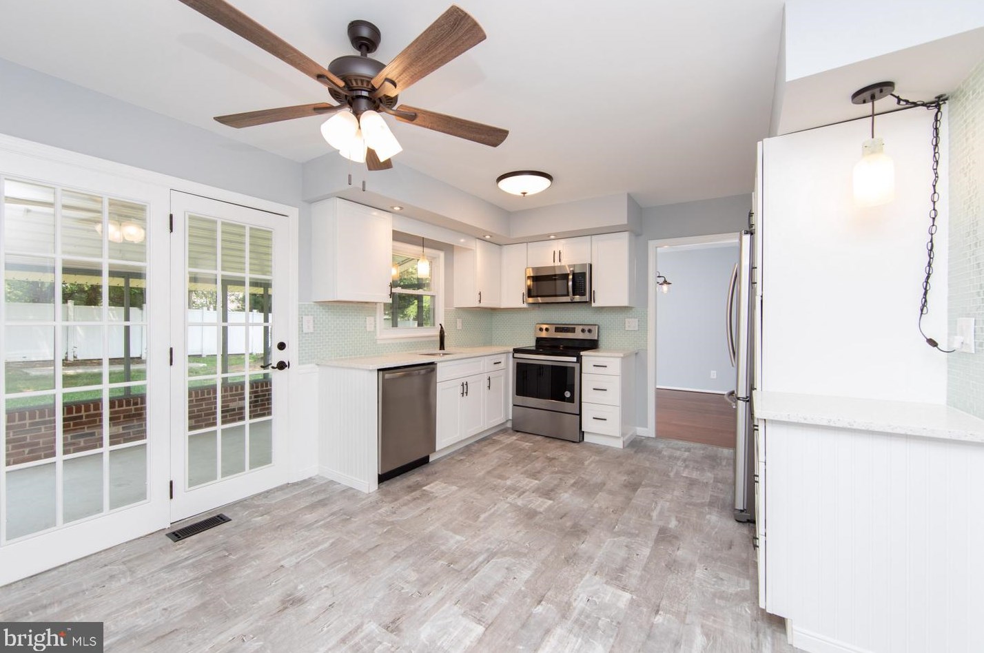 431 Cedar Ln, Mickleton, NJ 08056-1213