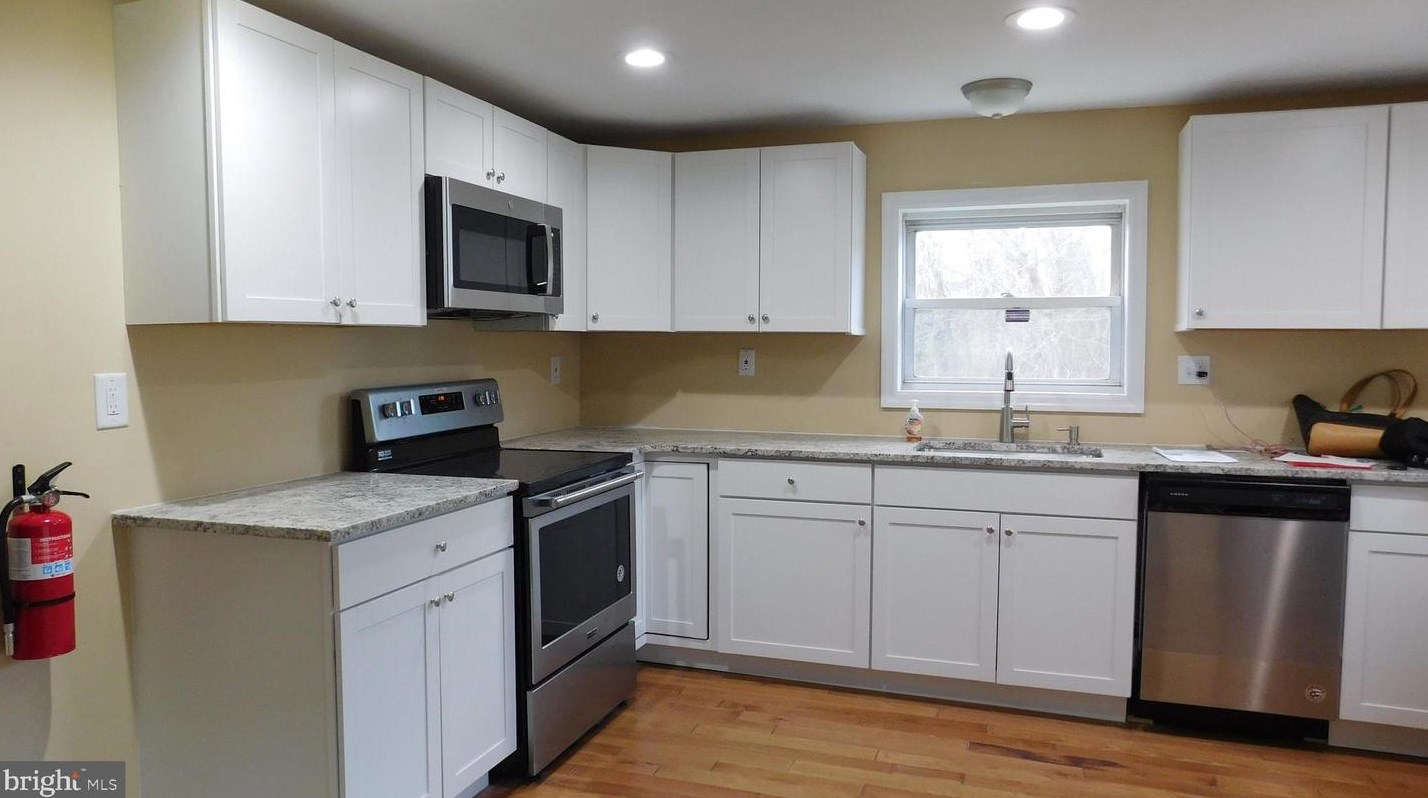 145 Stanger Ave, Aura NJ  08028-3402 exterior