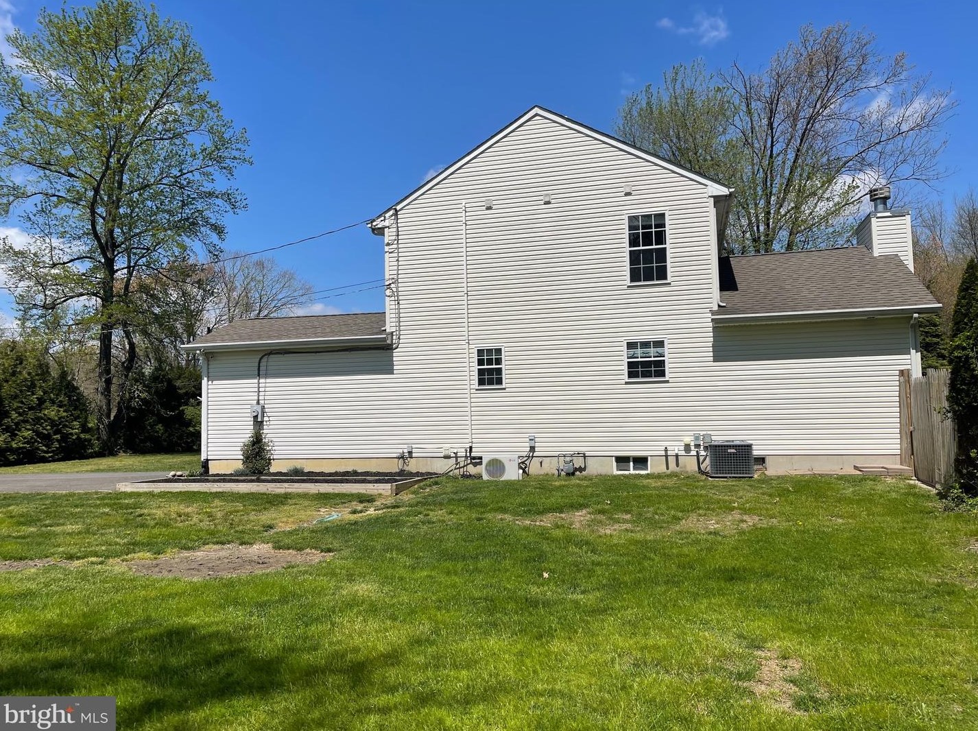 505 Spruce St, Aura NJ 08028-3346 exterior