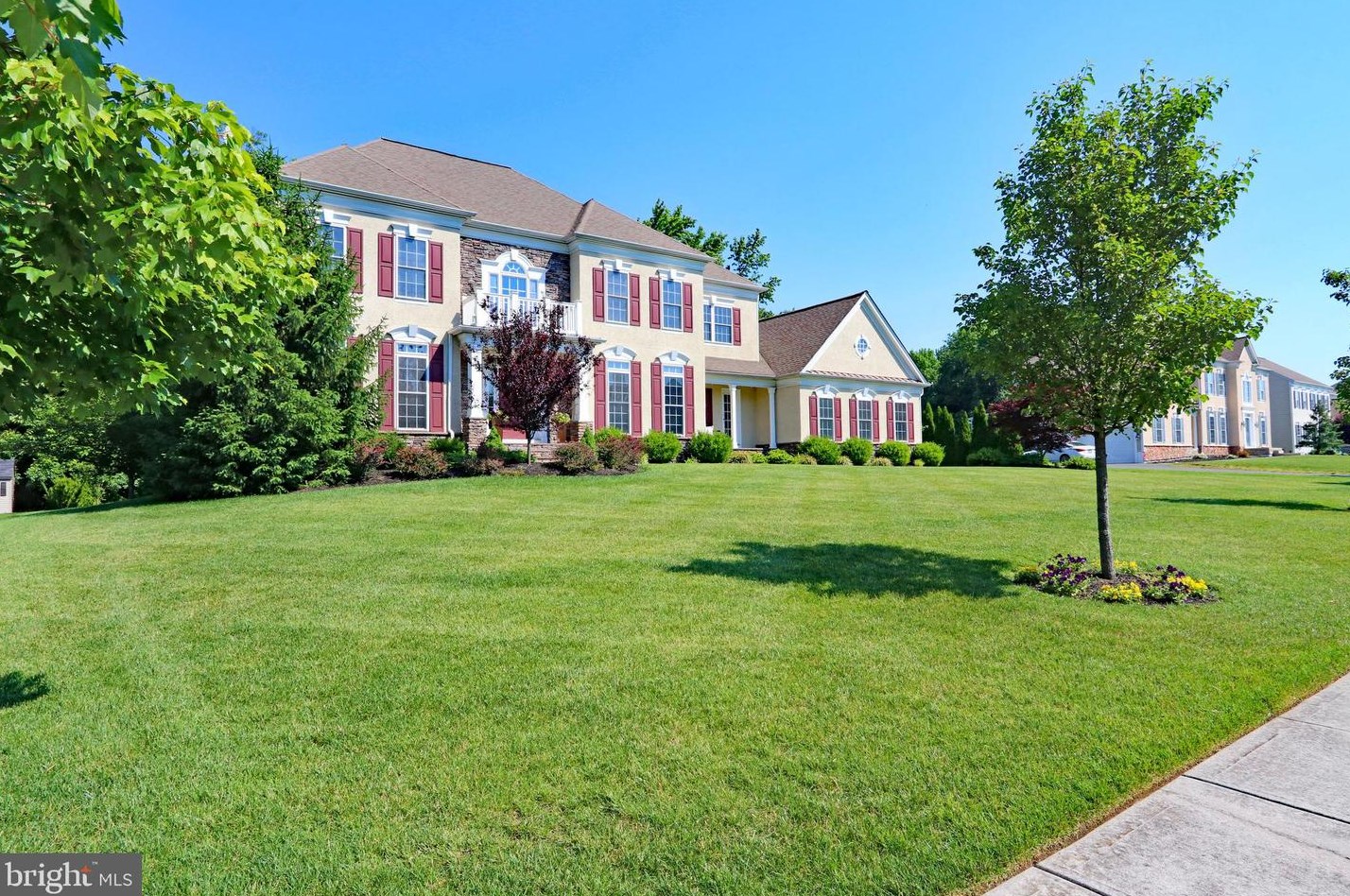 539 Morgan Dr, Mickleton, NJ 08056-1271