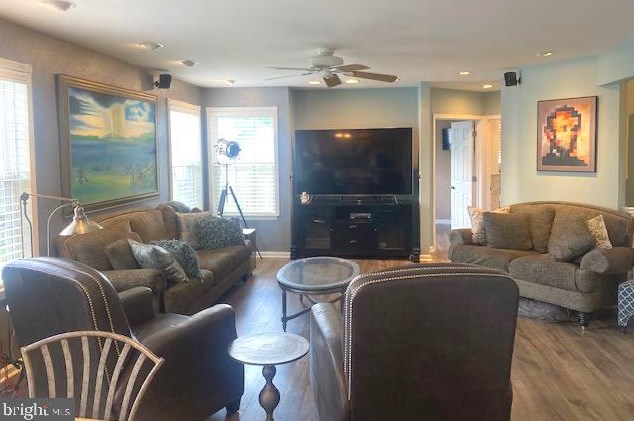 751 Elmhurst Pl, Aura NJ  08028-3013 exterior