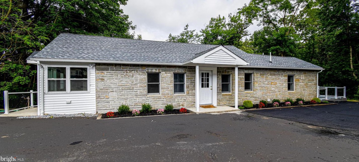 38 High St, Harrison Township, NJ 08062