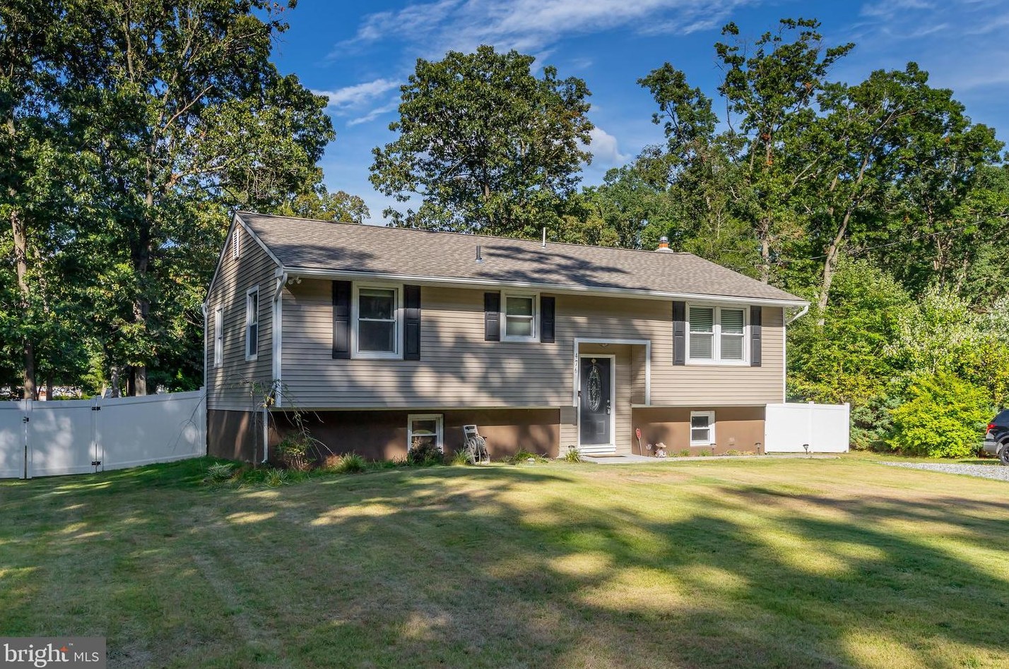 476 Buttercup St, Aura, NJ 08343-4615