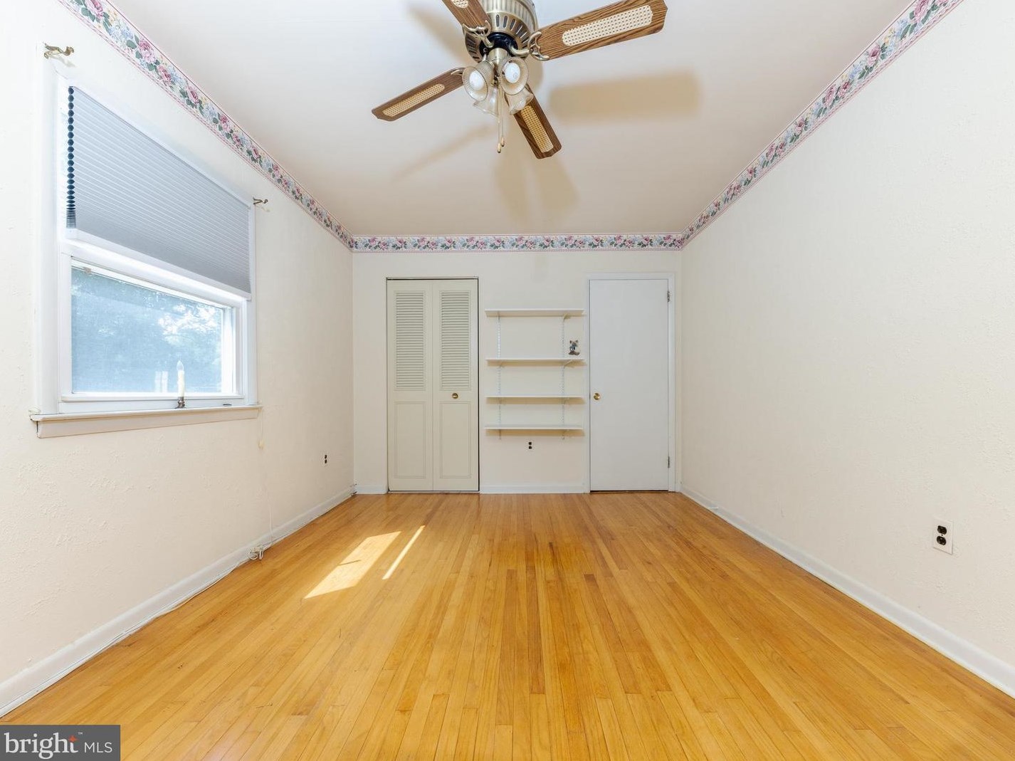 605 Chestnut Ave, West Deptford NJ 08097-1603 exterior